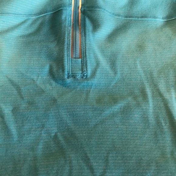 Lululemon light blue pique 1/2 zip - Picture 4 of 14